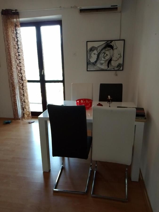 Апартаменты Apartmani Lovor Херцег-Нови