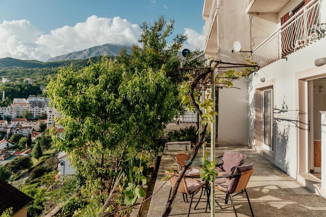 Апартаменты Apartmani Lovor Херцег-Нови-43