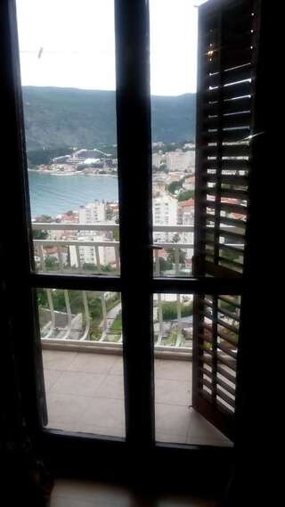 Апартаменты Apartmani Lovor Херцег-Нови Апартаменты с видом на море-21