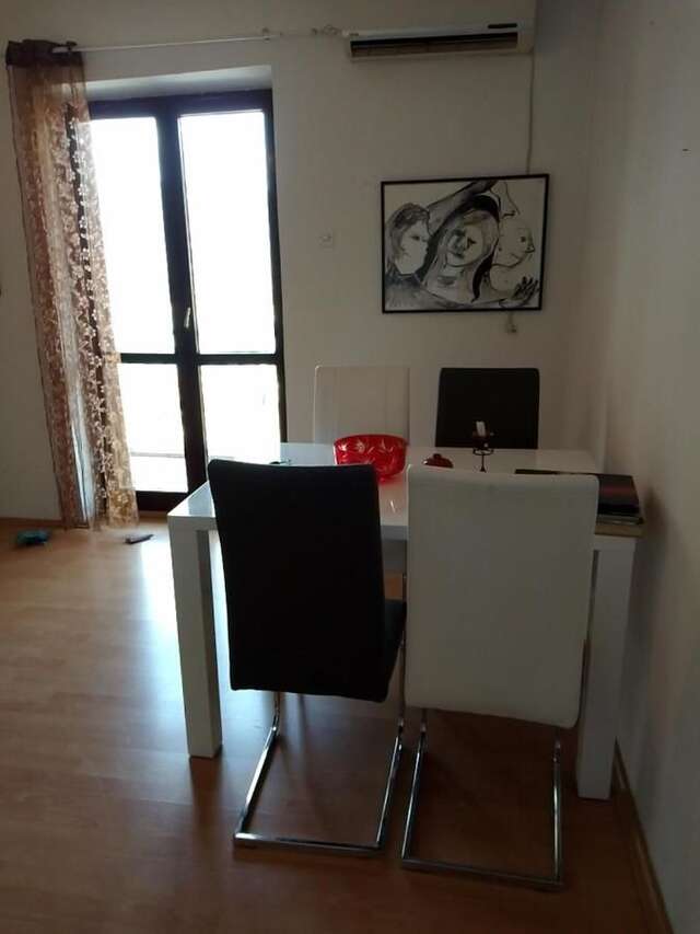 Апартаменты Apartmani Lovor Херцег-Нови-19