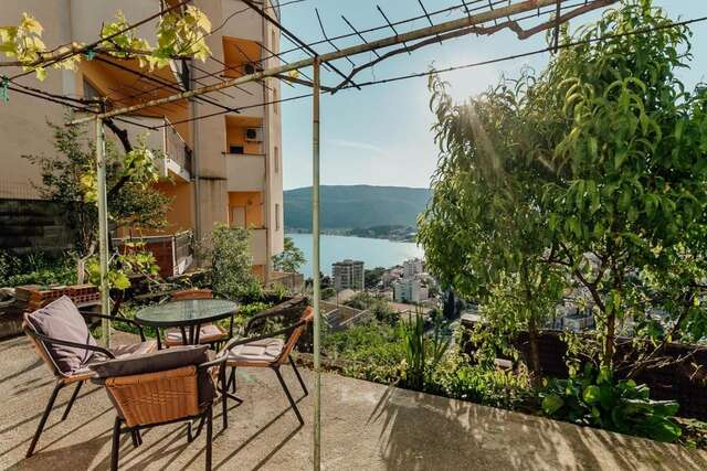 Апартаменты Apartmani Lovor Херцег-Нови-43